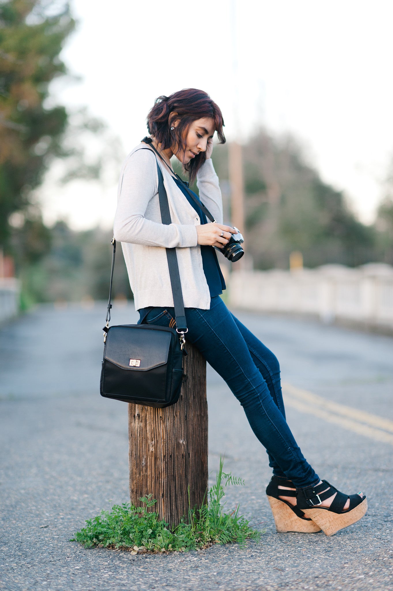 Jo Totes Camera Bag Review: The Gracie in Butterscotch - Snap Happy Mom